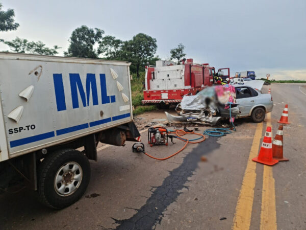 Colisão frontal na BR-153 deixa um morto e sete feridos em Miranorte
